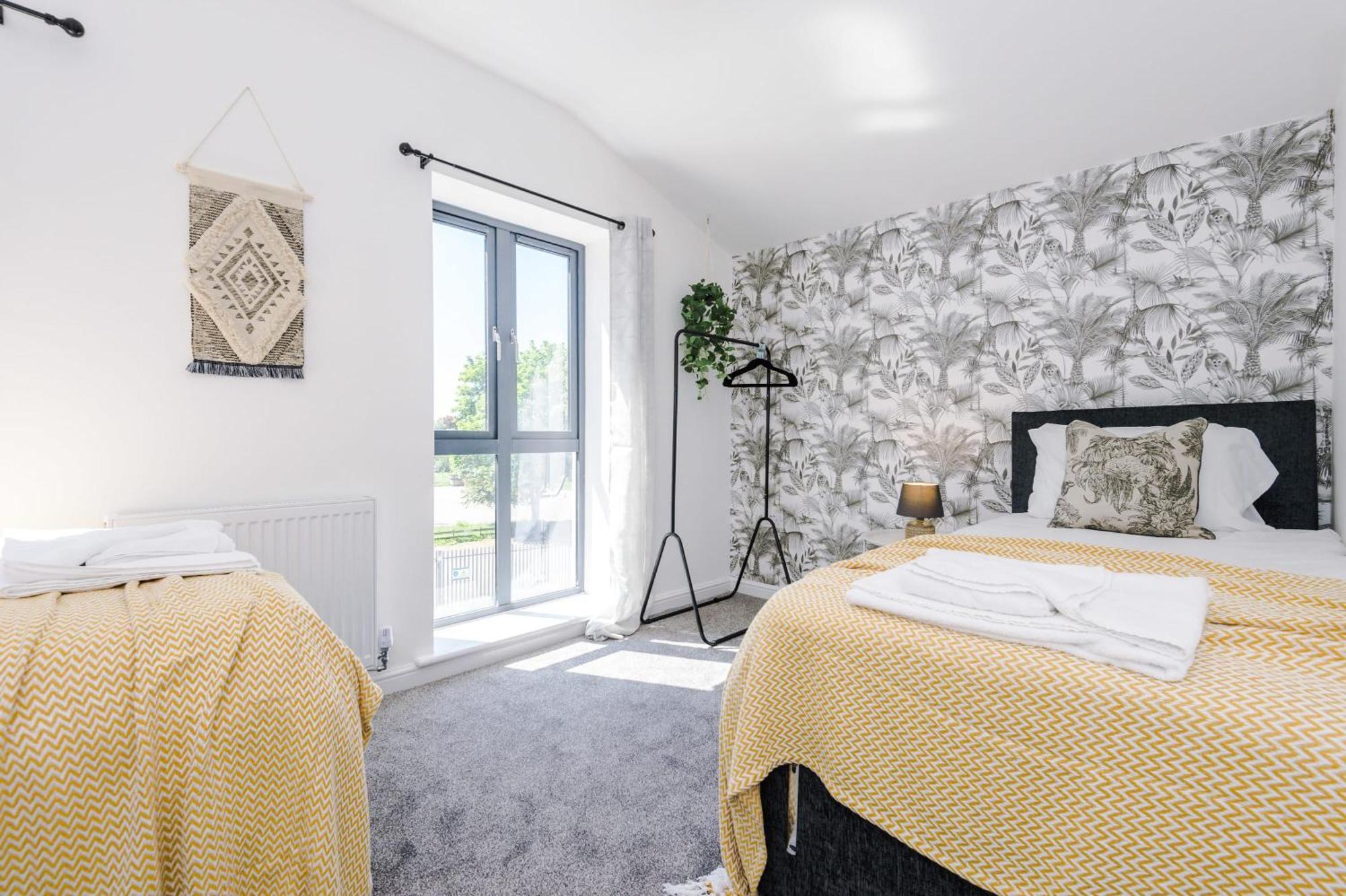Villa Rest&Recharge At Waterway House Manchester Esterno foto