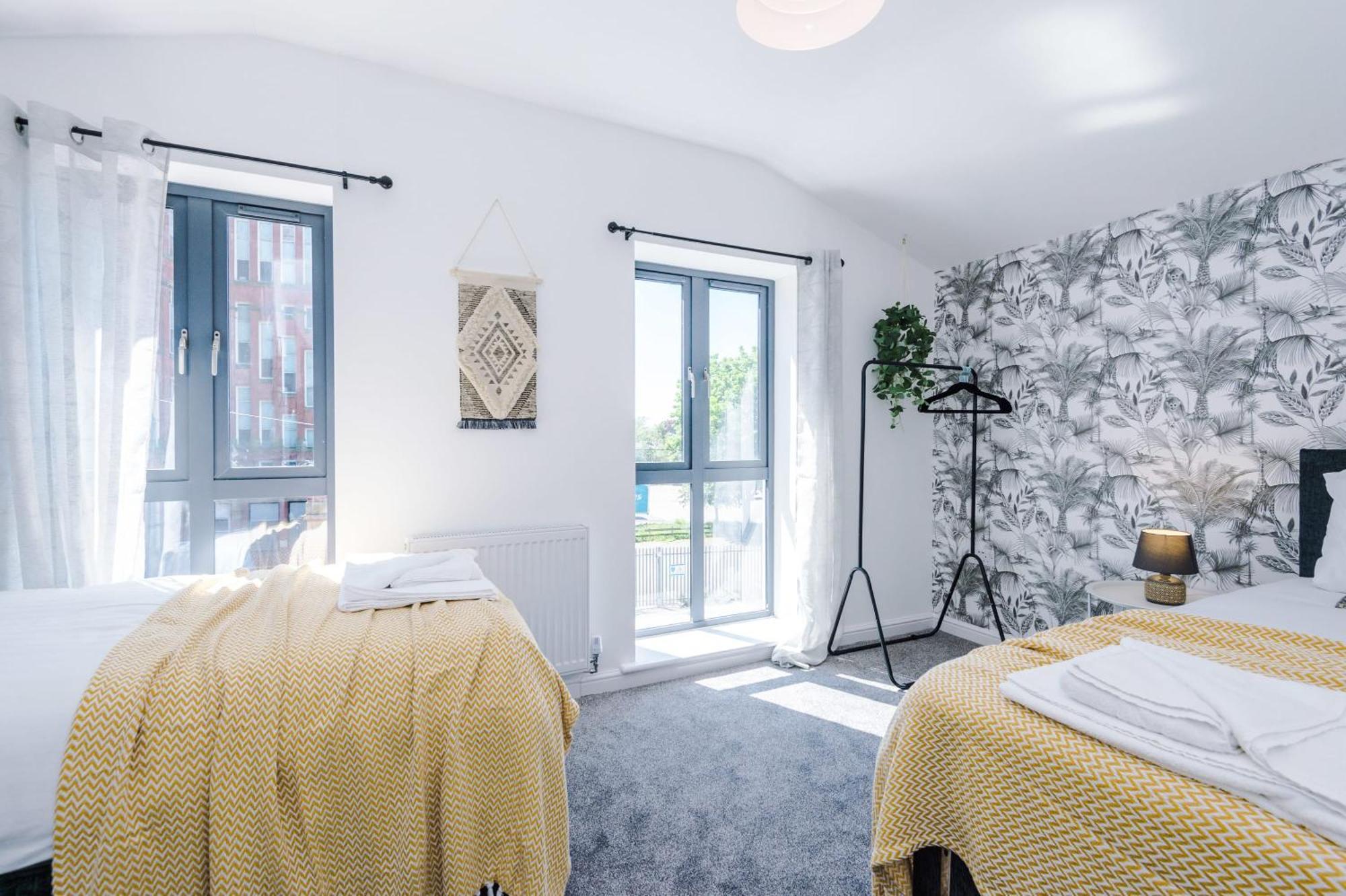 Villa Rest&Recharge At Waterway House Manchester Esterno foto