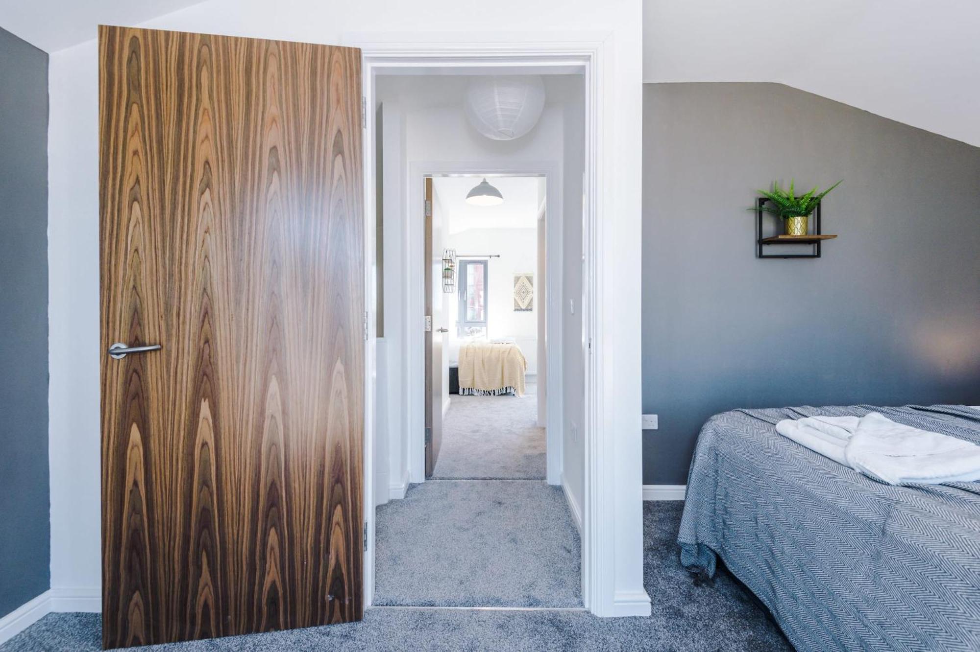 Villa Rest&Recharge At Waterway House Manchester Esterno foto
