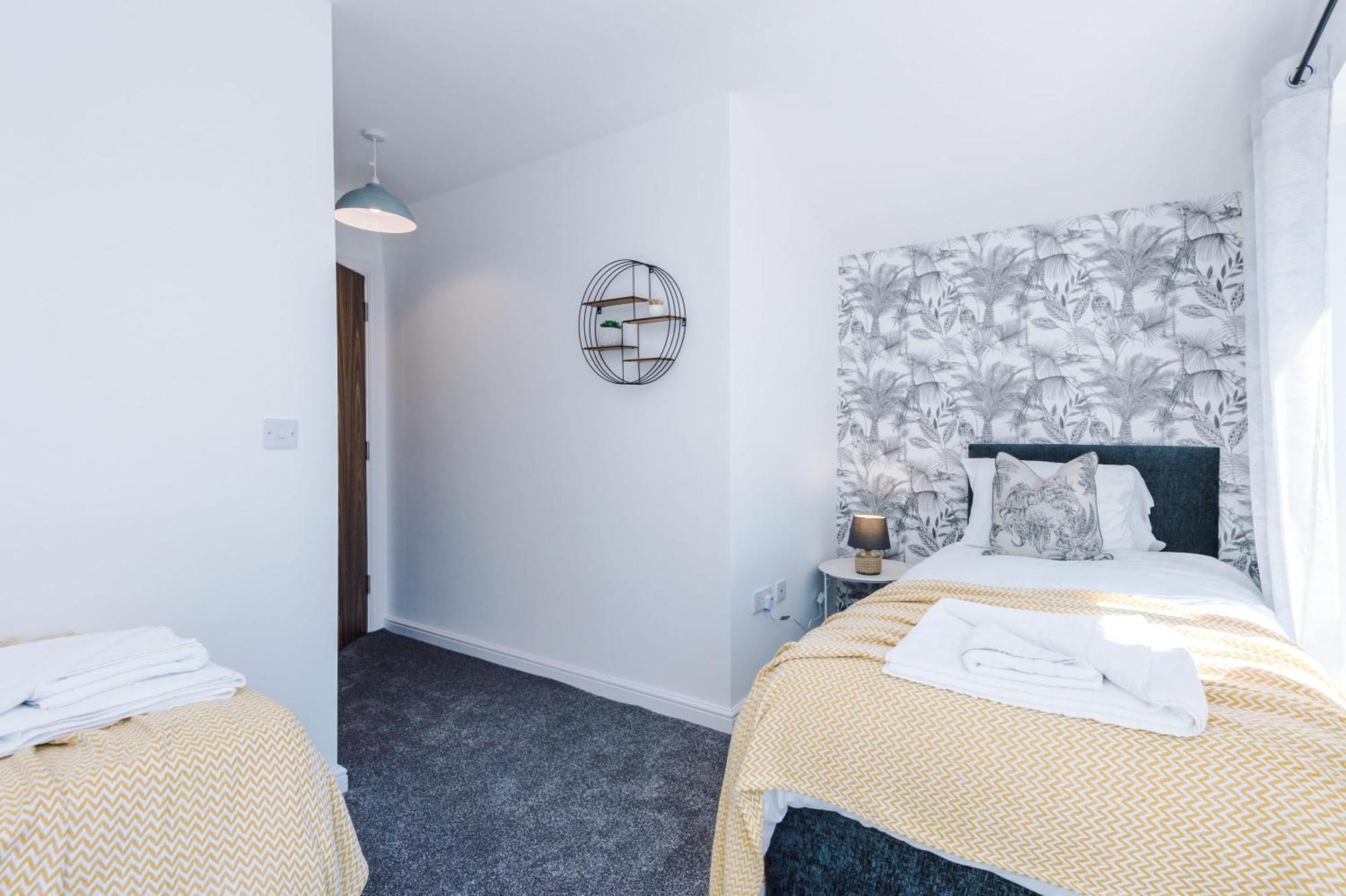 Villa Rest&Recharge At Waterway House Manchester Esterno foto