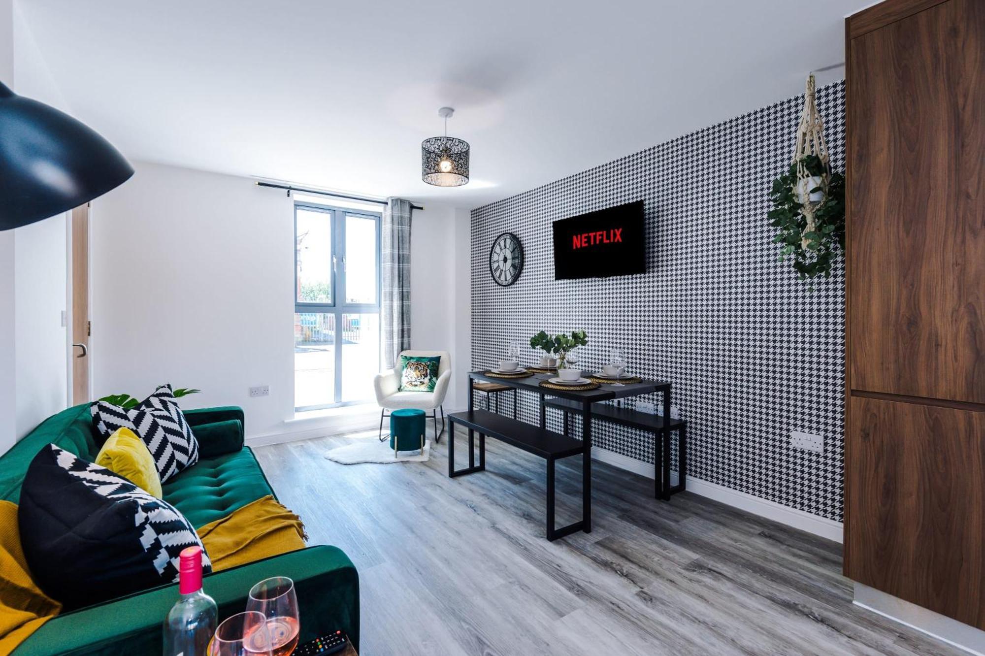 Villa Rest&Recharge At Waterway House Manchester Esterno foto
